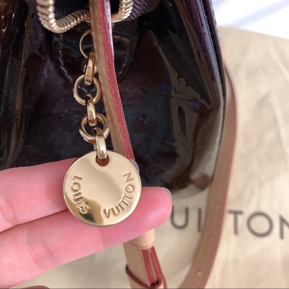 LOUIS VUITTON Brea Amarante Monogram Vernis - Picture 8 of 11